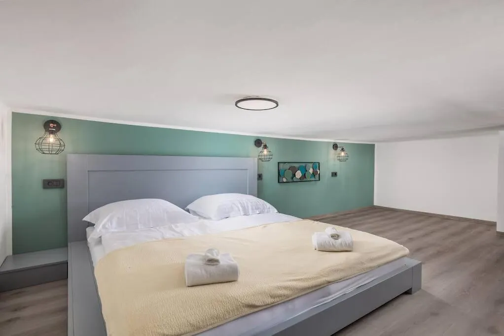 Maisonette Apartment Matej Lovran 0*,